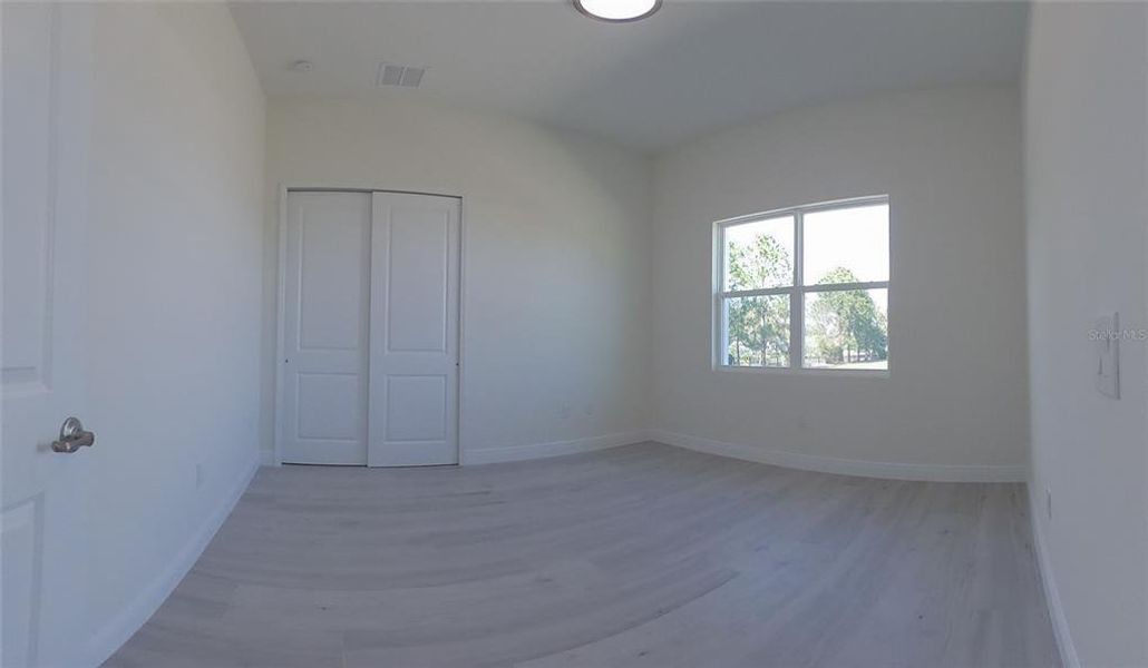 Spacious, unfurnished interior of a new home in , Lake Alfred (Image 37).