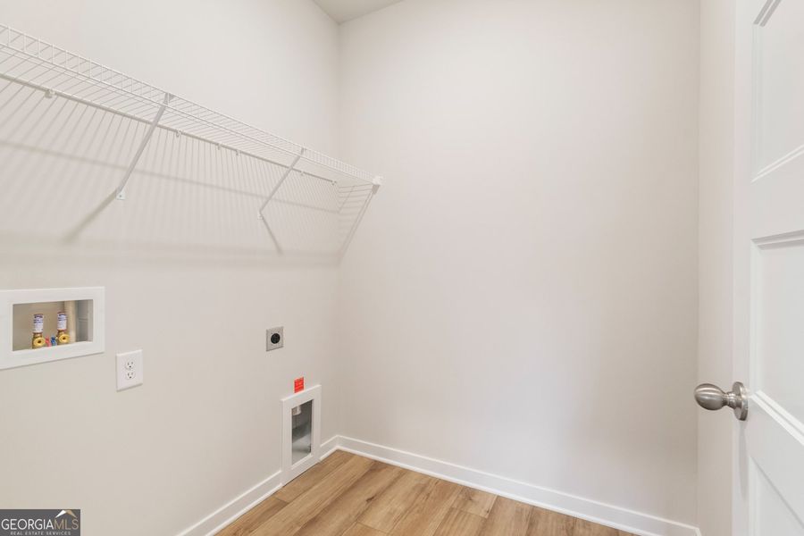 Furnished interior view inside a new home in Rosewood Lake Estates, Hoschton (Image 8).