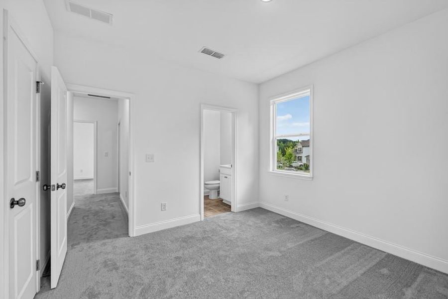 Spacious, unfurnished interior of a new home in Bennett Farm, Loganville (Image 22). Spacious, unfurnished interior of a new home in Bennett Farm, Loganville (Image 22).
