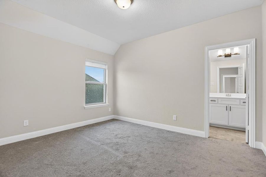 Spacious, unfurnished interior of a new home in Rockwood 65', Mansfield (Image 24).