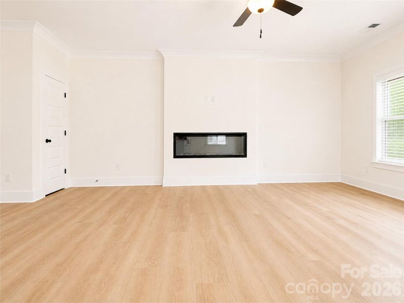 Spacious, unfurnished interior of a new home in , Charlotte (Image 28).