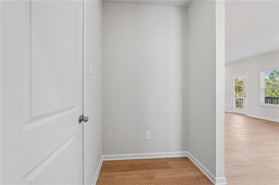 Spacious, unfurnished interior of a new home in Ivey Township, Dallas (Image 37).