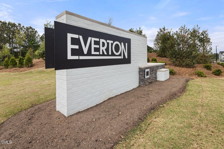 Everton Cooper (22) Everton Cooper (22)