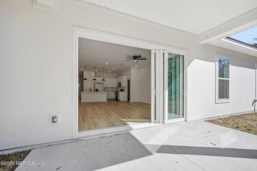 Exterior details and patio area of a home in , Jacksonville (Image 4).