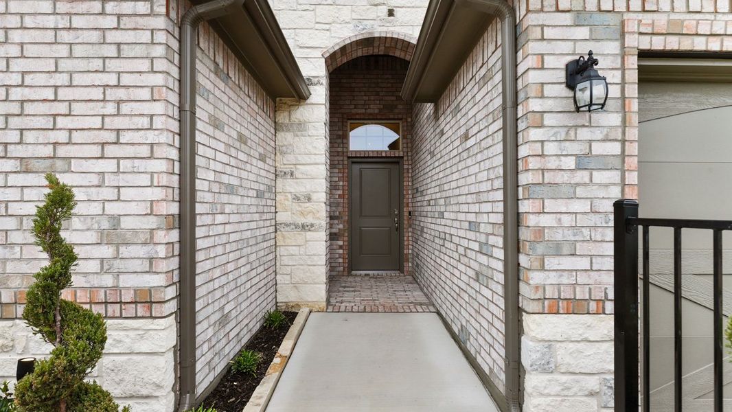 Representative exterior details of a home built from the Portales by D.R. Horton in Morningstar, Aledo (Image 3).