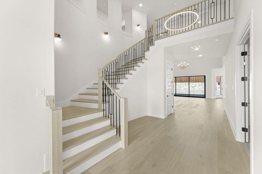 Spacious, unfurnished interior of a new home in StarView, Prosper (Image 26).