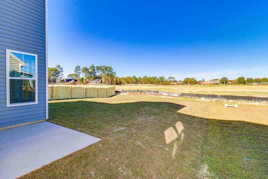 Exterior details and patio area of a home in Hendrix Farms, Lexington (Image 3).