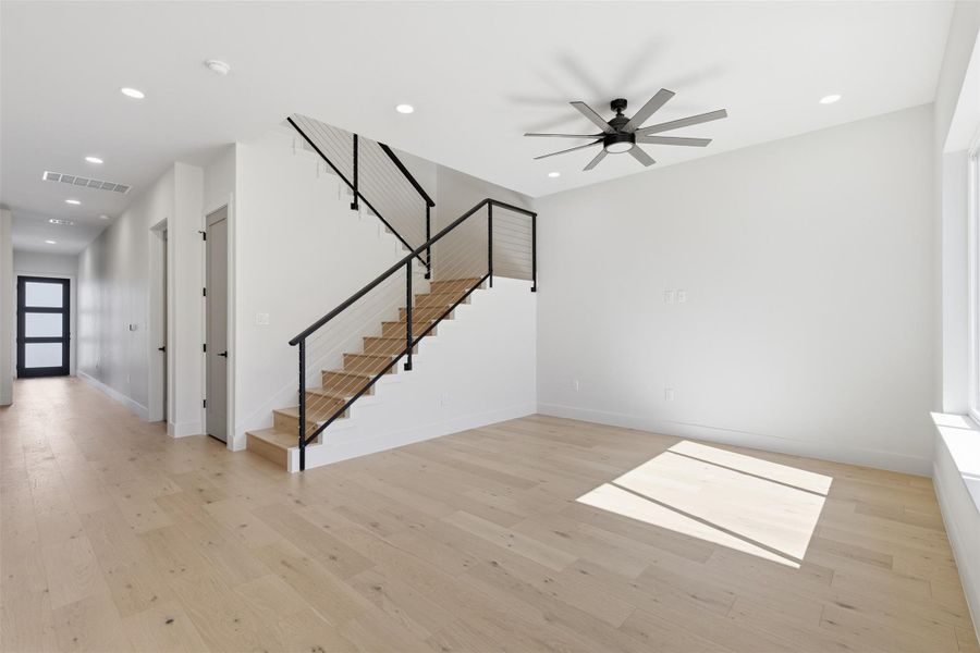 Spacious, unfurnished interior of a new home in , Austin (Image 27).