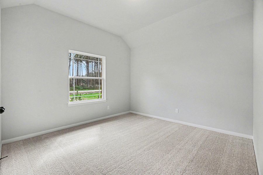 Spacious, unfurnished interior of a new home in Encino Estates, Dayton (Image 15).