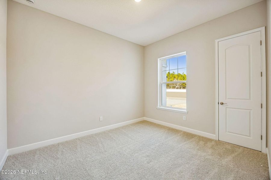 Spacious, unfurnished interior of a new home in Sandy Ridge, Yulee (Image 20).