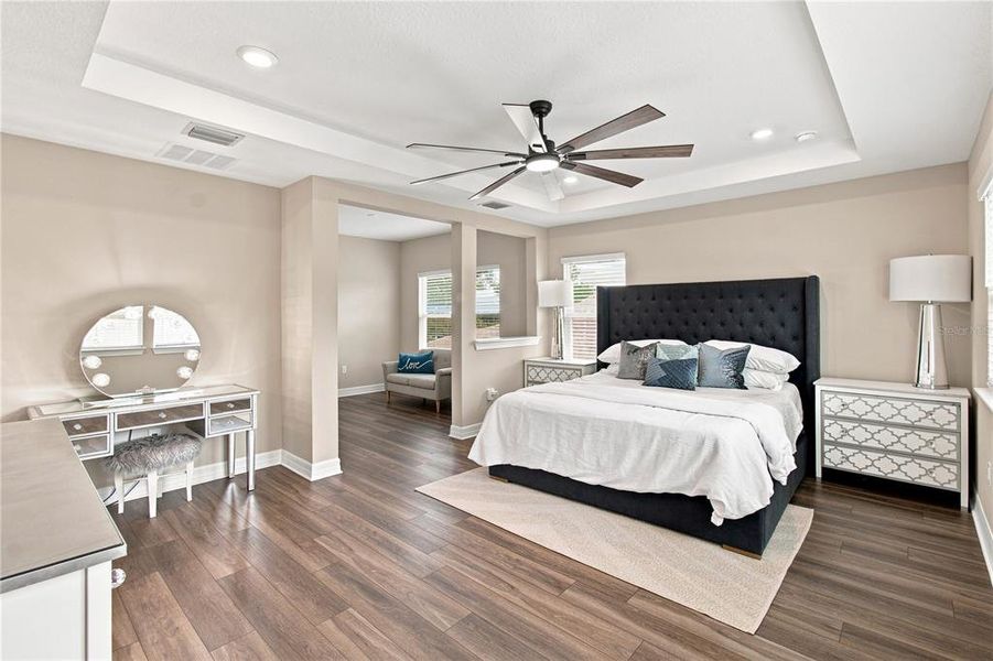Furnished interior view inside a new home in , Winter Garden (Image 18).