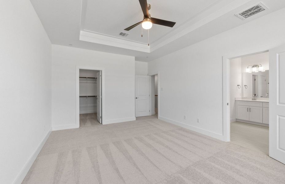 Spacious, unfurnished interior of a new home in Northpoint at Old Settlers, Round Rock (Image 19).