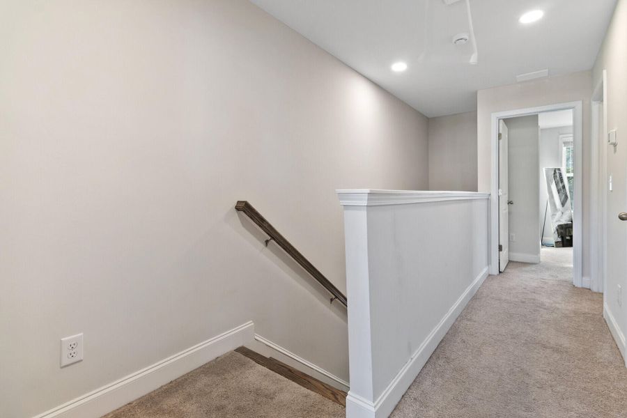 Spacious, unfurnished interior of a new home in , Summerville (Image 23).