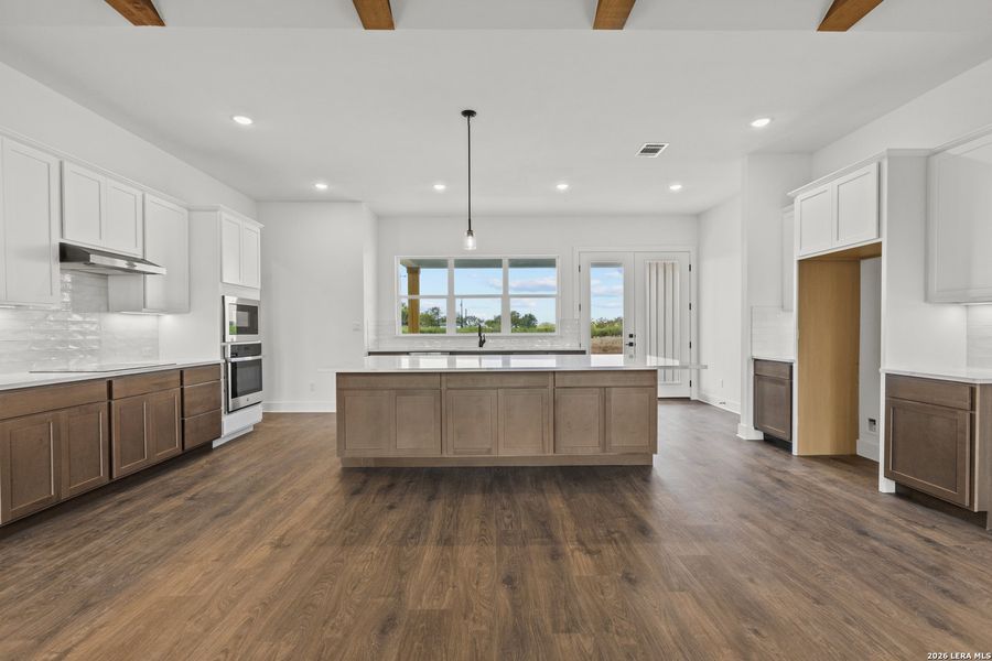 Furnished interior view inside a new home in , La Vernia (Image 4).