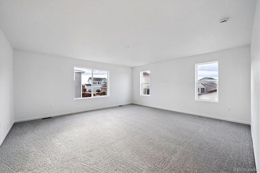 Spacious, unfurnished interior of a new home in Fossil Creek, Windsor (Image 15).
