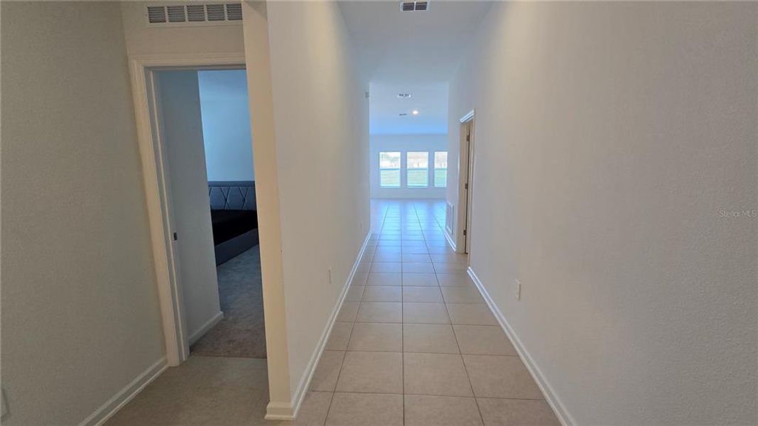 Spacious, unfurnished interior of a new home in , Kissimmee (Image 16).