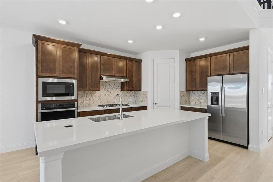 1600 Victory Terrace ~ Ready Now