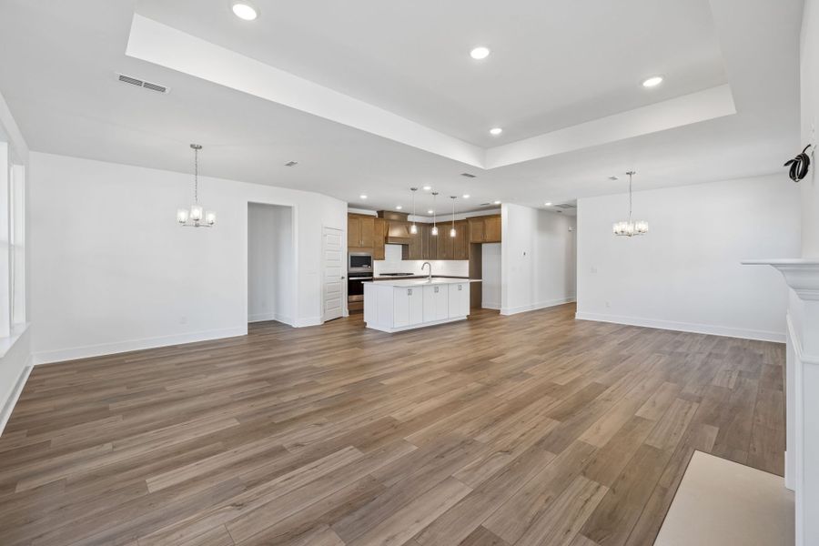 Spacious, unfurnished interior of a new home in Del Webb Barton Village, Lebanon (Image 27).