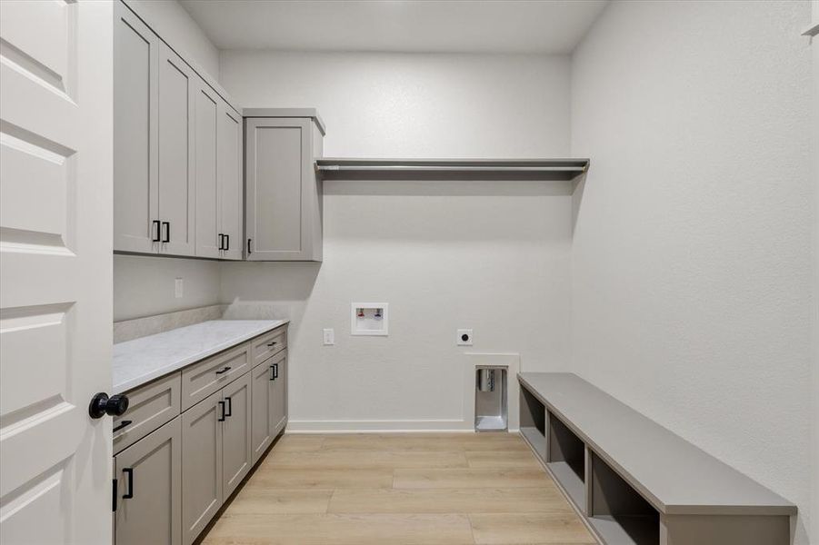 Furnished interior view inside a new home in , Lindale (Image 7).