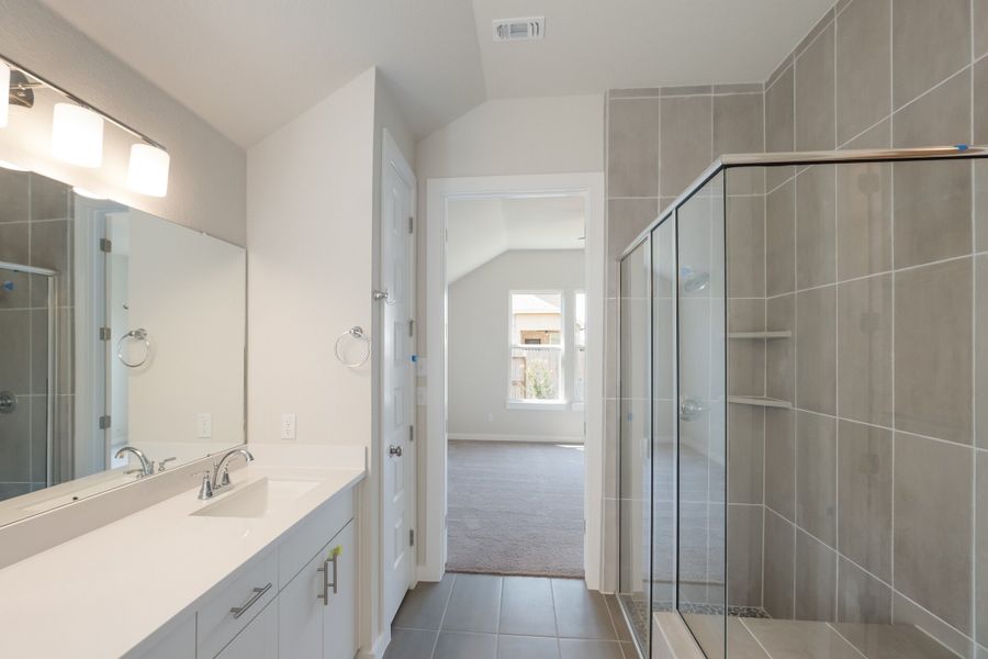 Furnished interior view inside a new home in Veramendi, New Braunfels (Image 15).