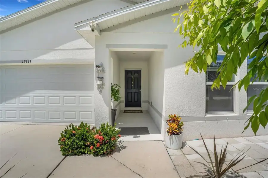 Exterior details and patio area of a home in , Punta Gorda (Image 3). Exterior details and patio area of a home in , Punta Gorda (Image 3).