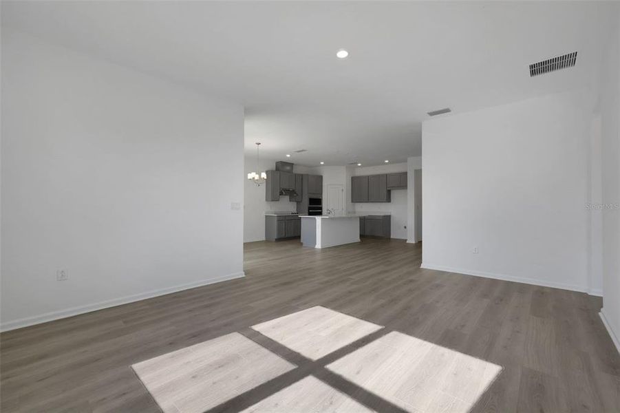 Spacious, unfurnished interior of a new home in Seaport Village, Tavares (Image 15).