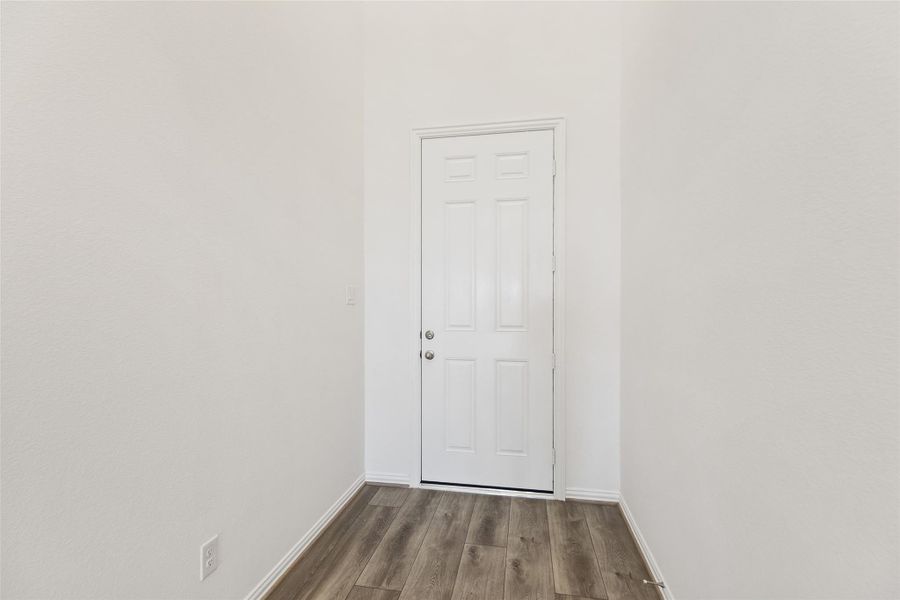 Spacious, unfurnished interior of a new home in Aldeana, Bonney (Image 25).