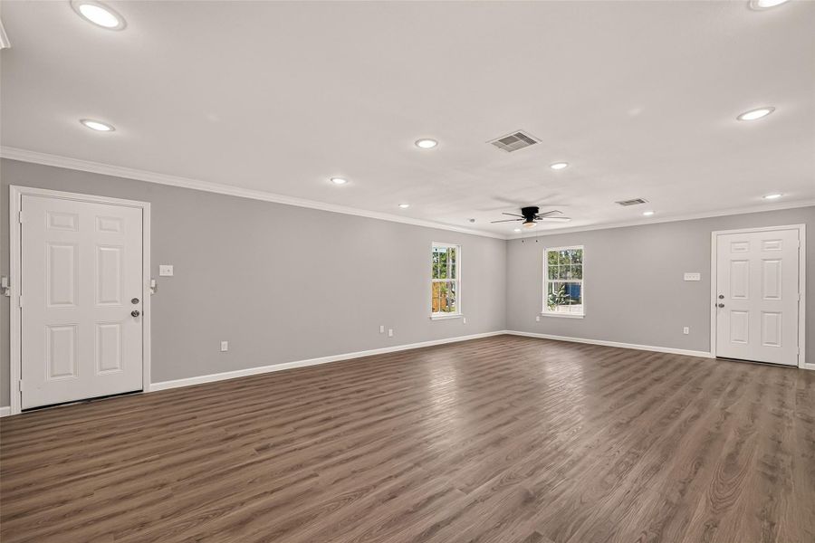 Spacious, unfurnished interior of a new home in , Houston (Image 18).