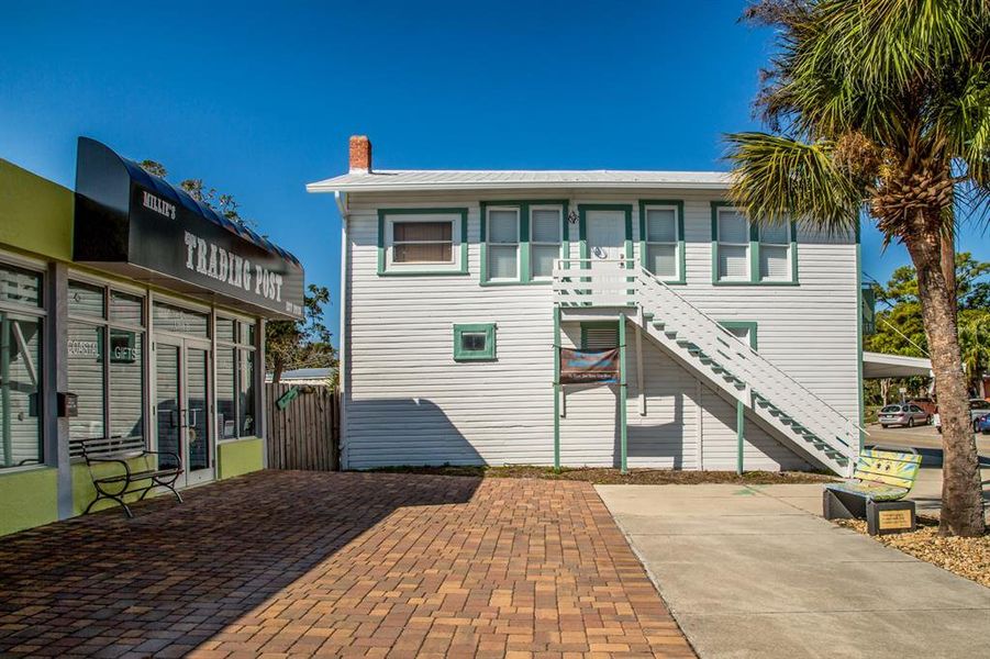 Exterior details and patio area of a home in , Rotonda West (Image 25).