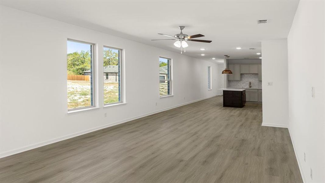 17. 2504 Yo Ranch - Family (3) 17. 2504 Yo Ranch - Family (3)