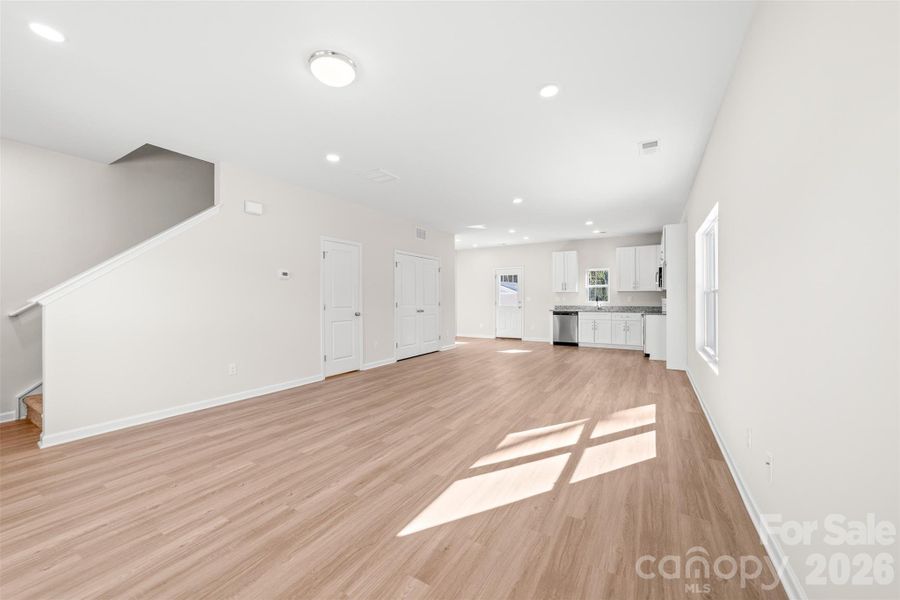 Open floor plan with Living room, dining room and kitchen