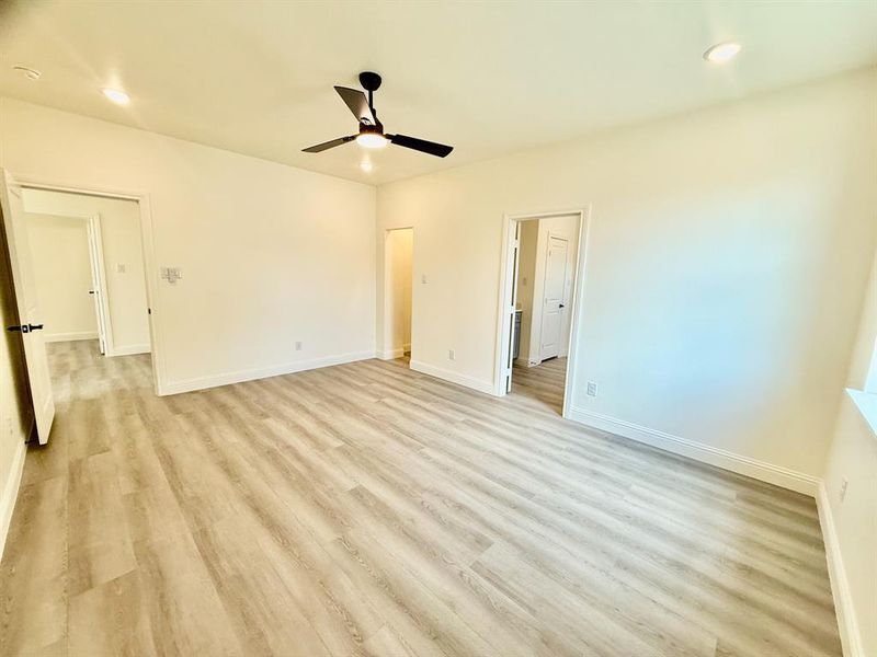 Spacious, unfurnished interior of a new home in , Grand Prairie (Image 25). Spacious, unfurnished interior of a new home in , Grand Prairie (Image 25).