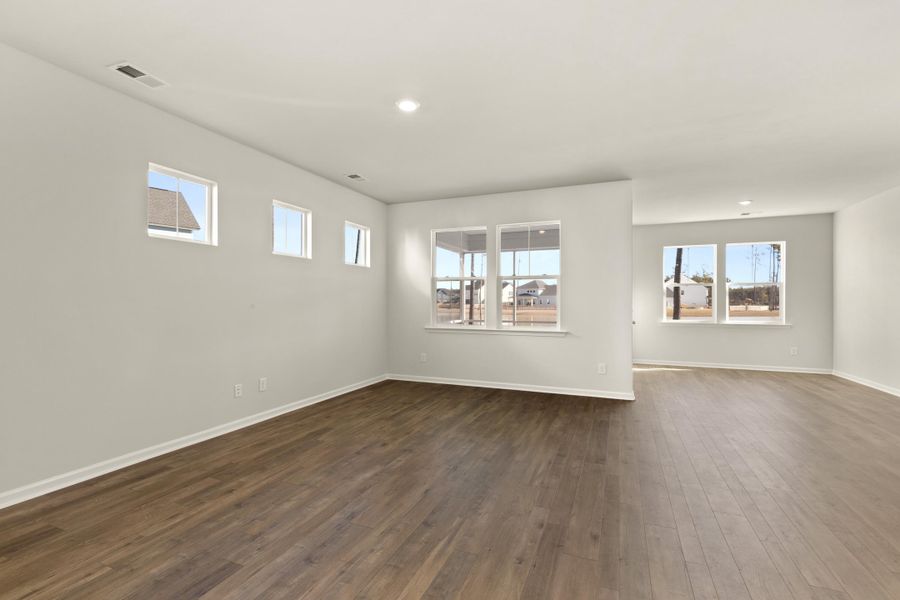 Spacious, unfurnished interior of a new home in Heron's Walk at Summers Corner, Summerville (Image 20).
