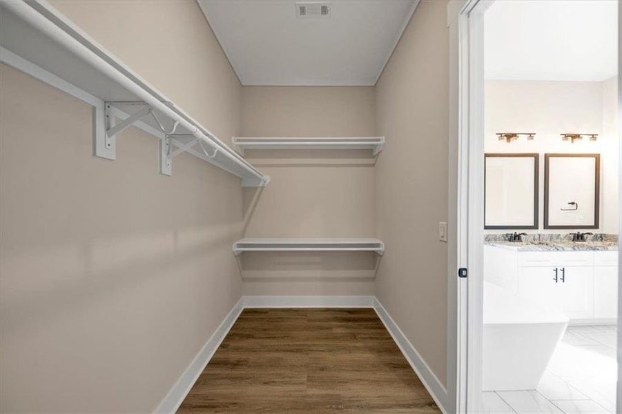 Image 43 of a home in .