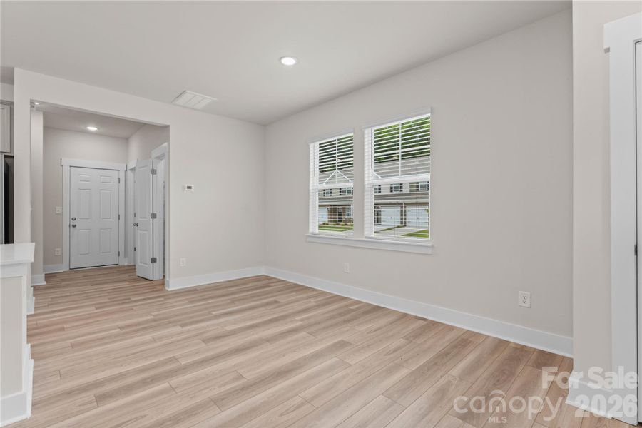 Spacious, unfurnished interior of a new home in Sierra Ridge, Gastonia (Image 17).