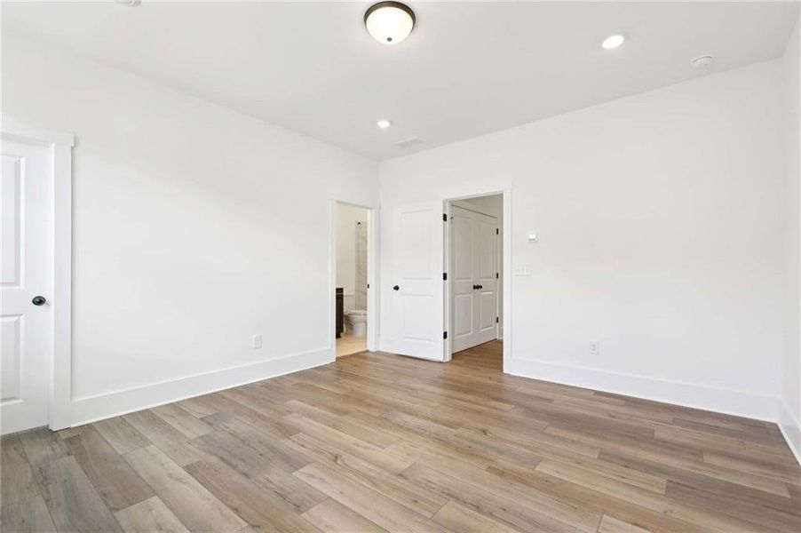 Spacious, unfurnished interior of a new home in Park Vue, Atlanta (Image 15).