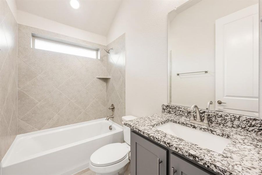 Furnished interior view inside a new home in Ridgepoint, Midlothian (Image 11).