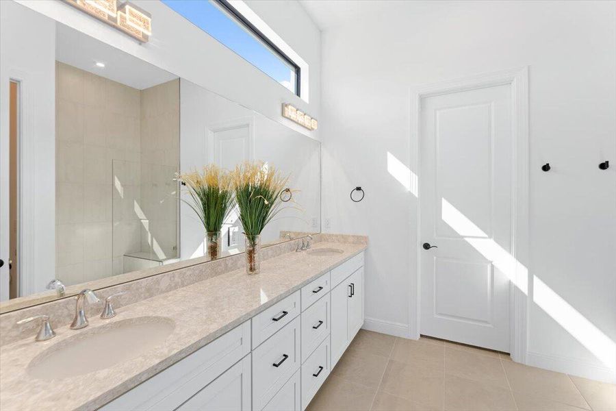 Master Bathroom Master Bathroom