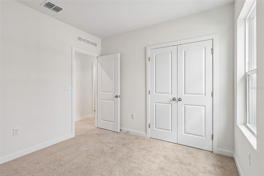 Spacious, unfurnished interior of a new home in Liberty Trace, Haines City (Image 18).