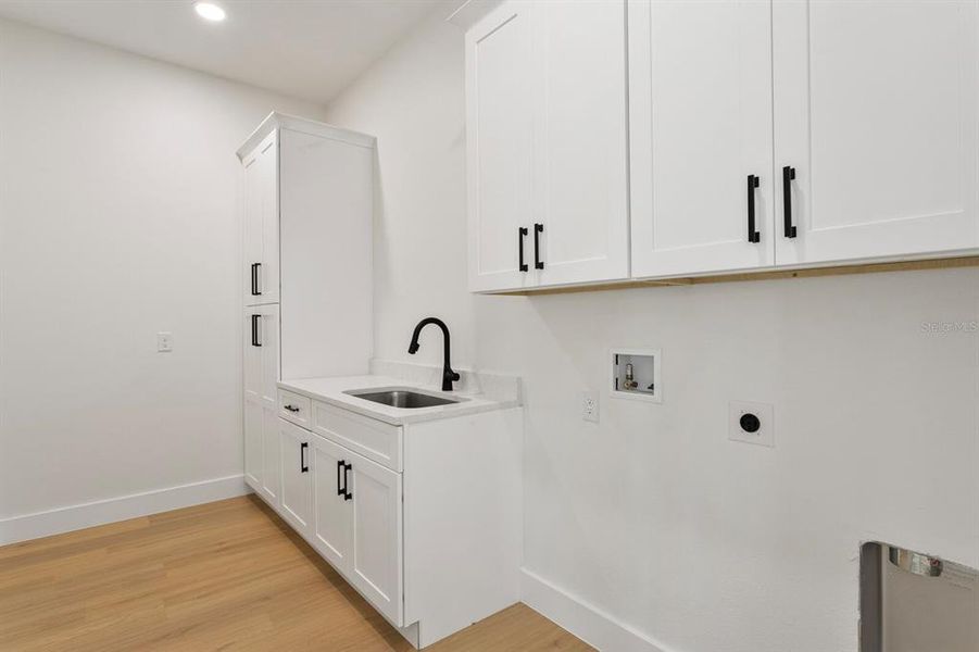 Furnished interior view inside a new home in , Lithia (Image 7).