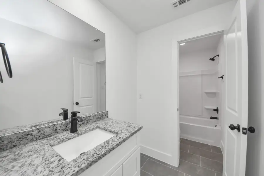 Secondary full bath upstairs