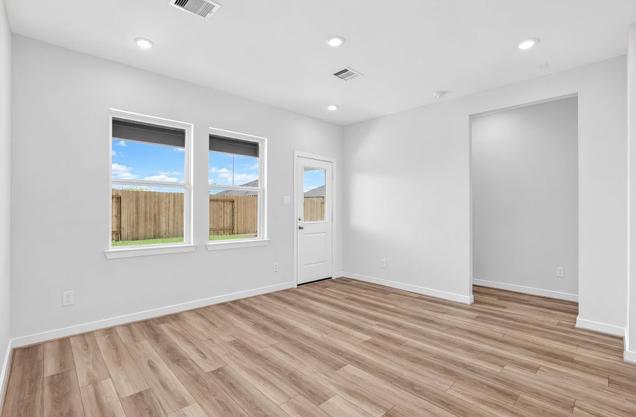 Spacious, unfurnished interior of a new home in Hockley Meadows, Hockley (Image 7). Spacious, unfurnished interior of a new home in Hockley Meadows, Hockley (Image 7).