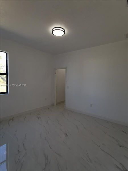 Spacious, unfurnished interior of a new home in , Lehigh Acres (Image 29).
