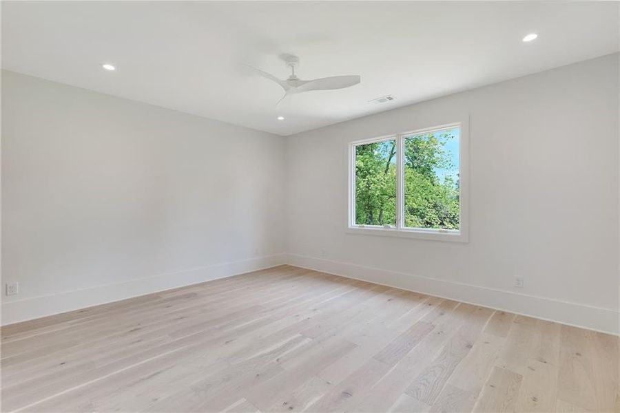 Spacious, unfurnished interior of a new home in , Alpharetta (Image 33). Spacious, unfurnished interior of a new home in , Alpharetta (Image 33).