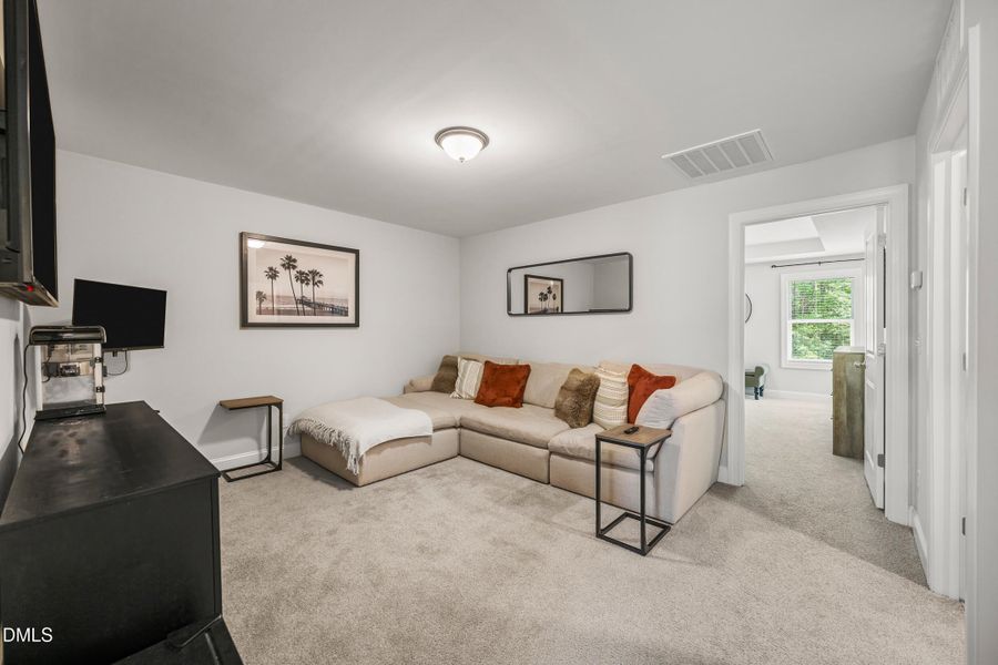17 -530 barrington row ave, interior