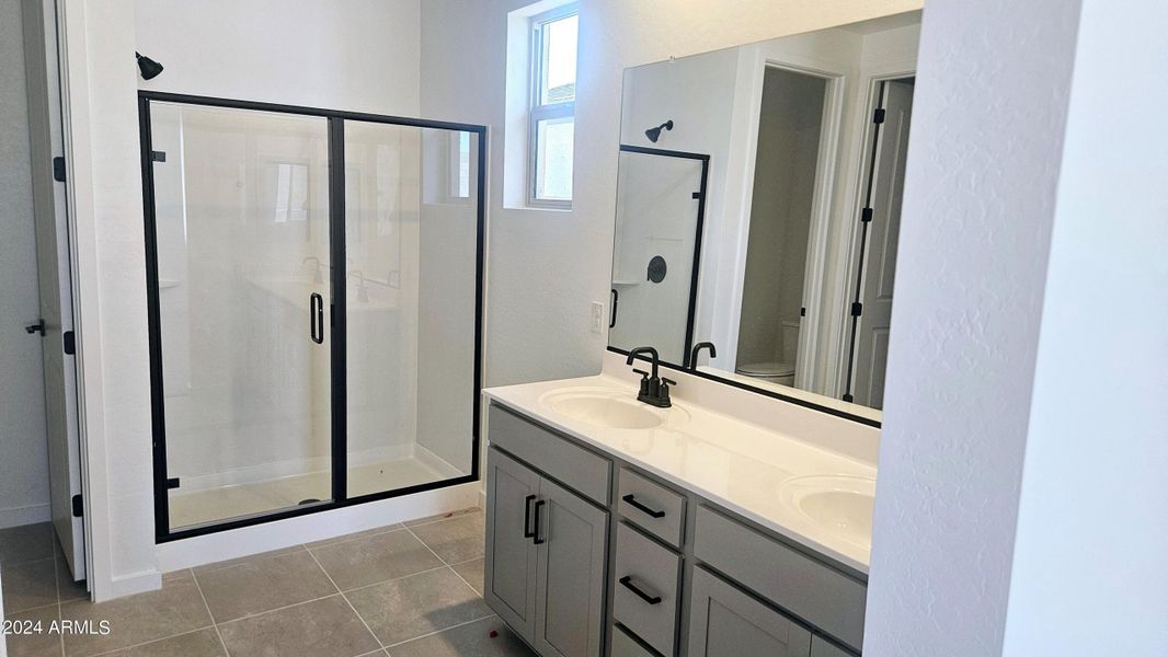 Frontera Lot 9 Primary Bathroom