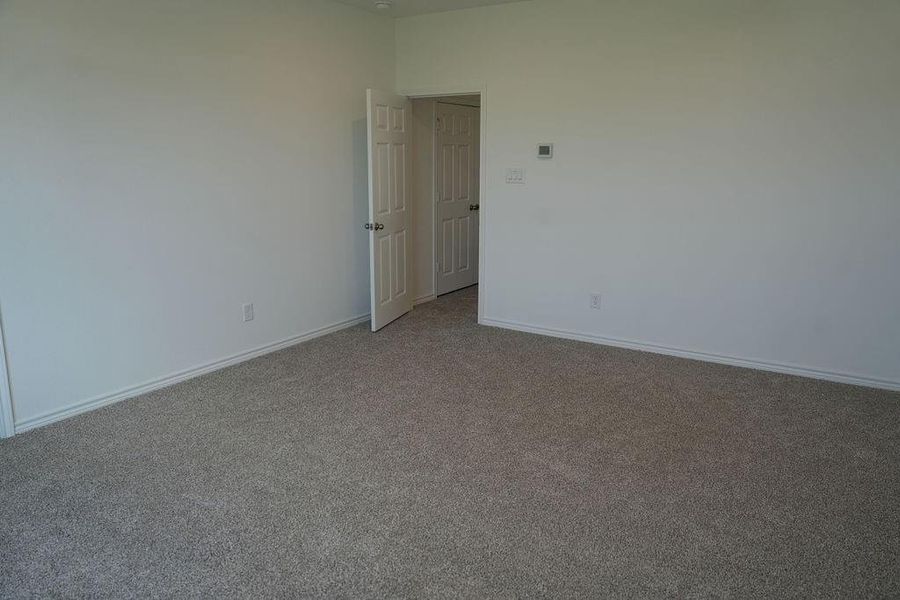 Spacious, unfurnished interior of a new home in , Dayton (Image 15).
