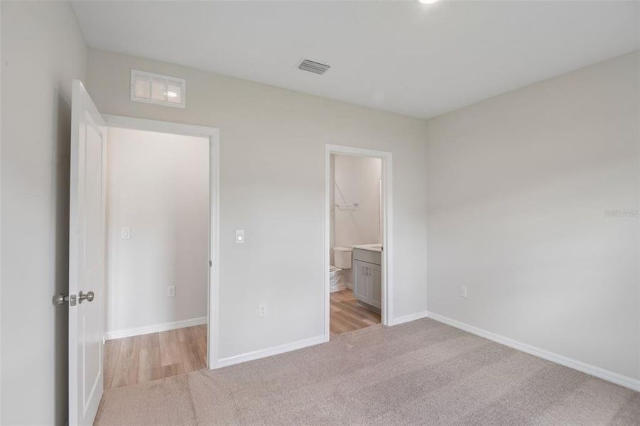 Spacious, unfurnished interior of a new home in Wynnstone, Davenport (Image 14). Spacious, unfurnished interior of a new home in Wynnstone, Davenport (Image 14).