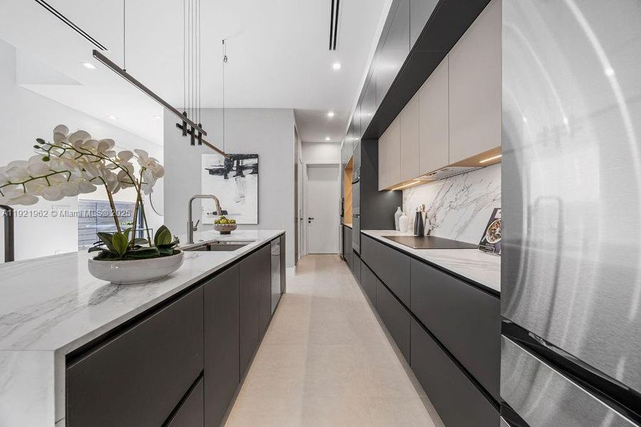 Furnished interior view inside a new home in , Fort Lauderdale (Image 83).