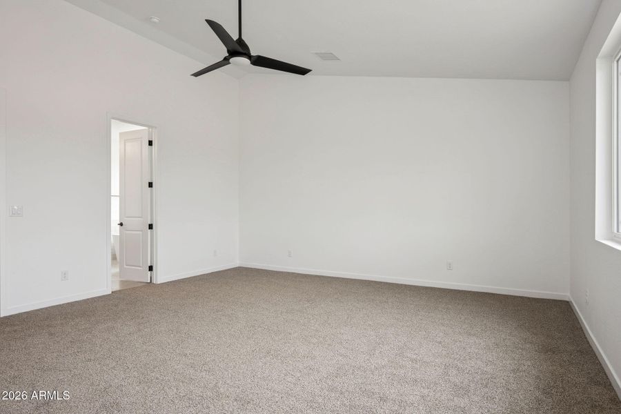 21-web-or-mls-20136-w-hazelwood-st